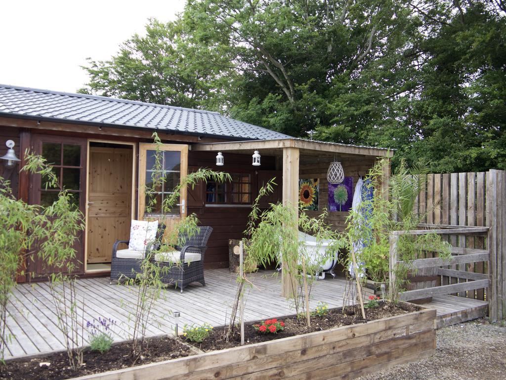 Monart Farm Lodge Milehouse Exterior photo
